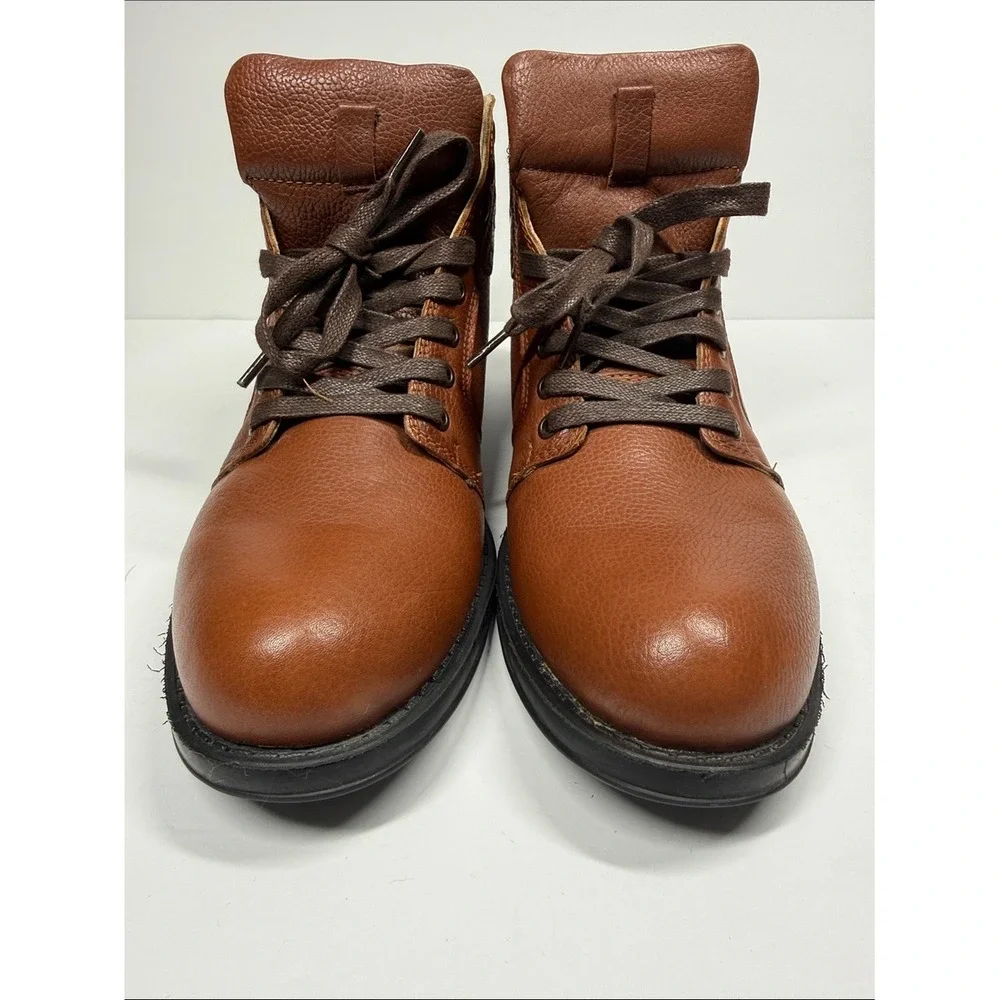 York Men's sz 12 Tan Brown Leather Chukka Boots Workwear Casual Quiet Luxury